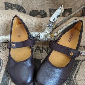 TSUBO Girls Mary Jane sz 3 big girl